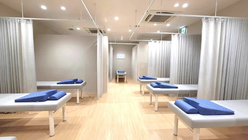 iCure鍼灸接骨院 Echika池袋 施術スペース